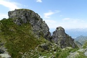 69 Da sx cima Ponteranica centr. (2372 m) e Ponteranica occ. (2370 m)